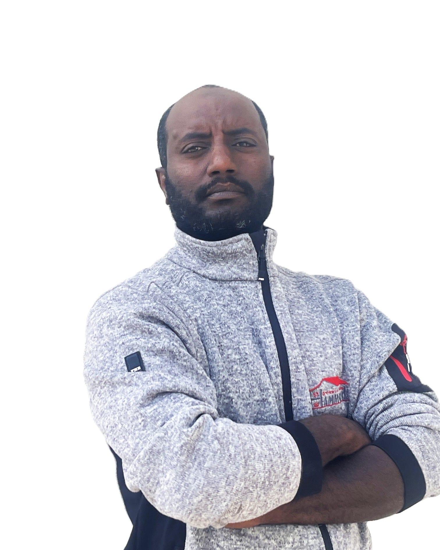Jamal Ahmed Shum Adem — Dachdecker-Facharbeiter
